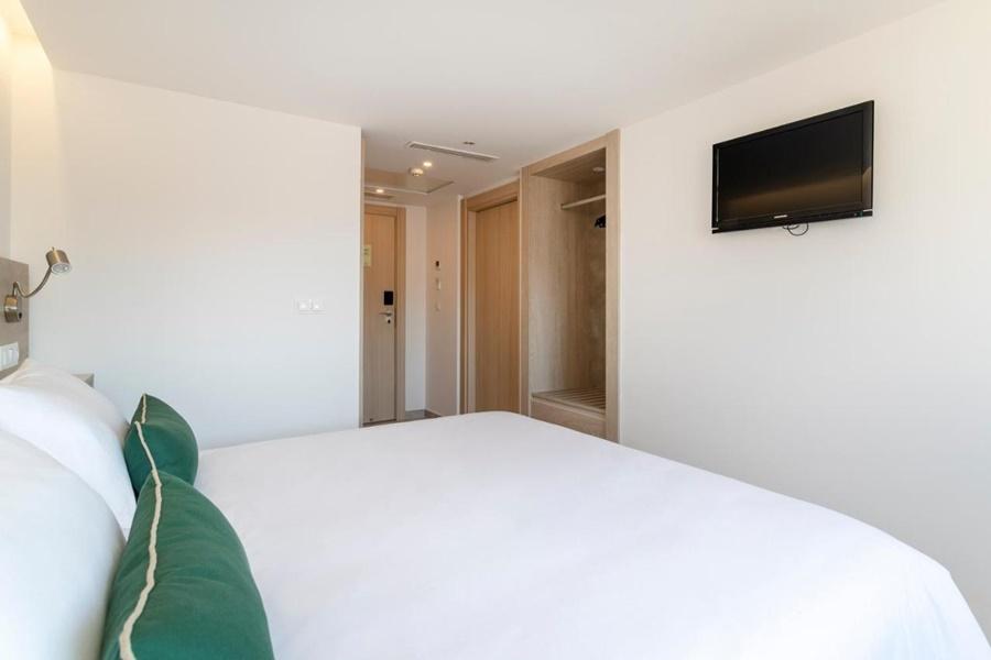Halley Hotel & Apartments Affiliated By Melia Benidorm Kültér fotó