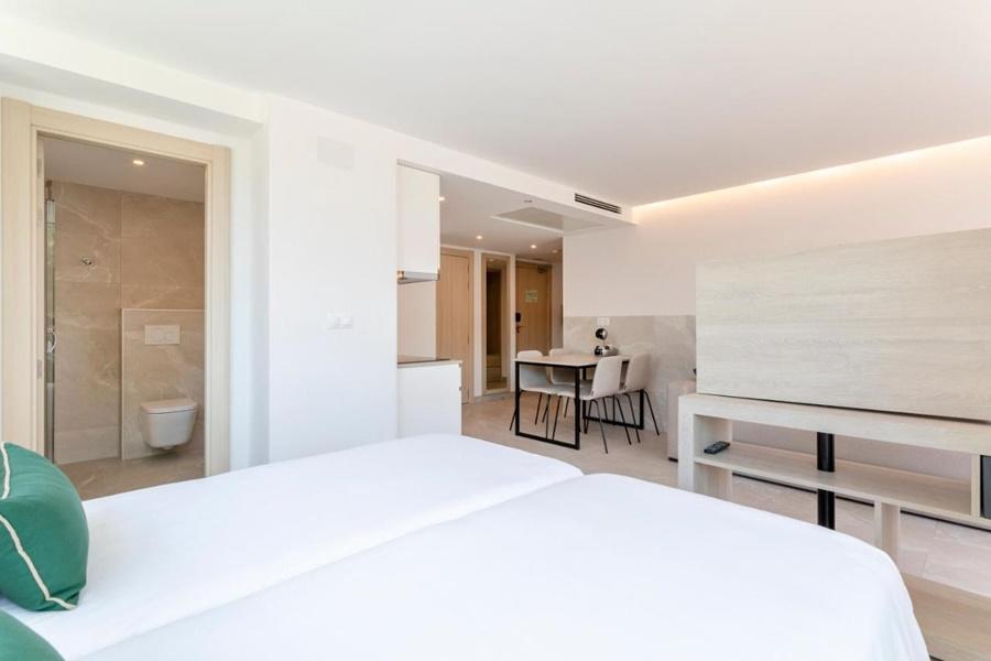 Halley Hotel & Apartments Affiliated By Melia Benidorm Kültér fotó